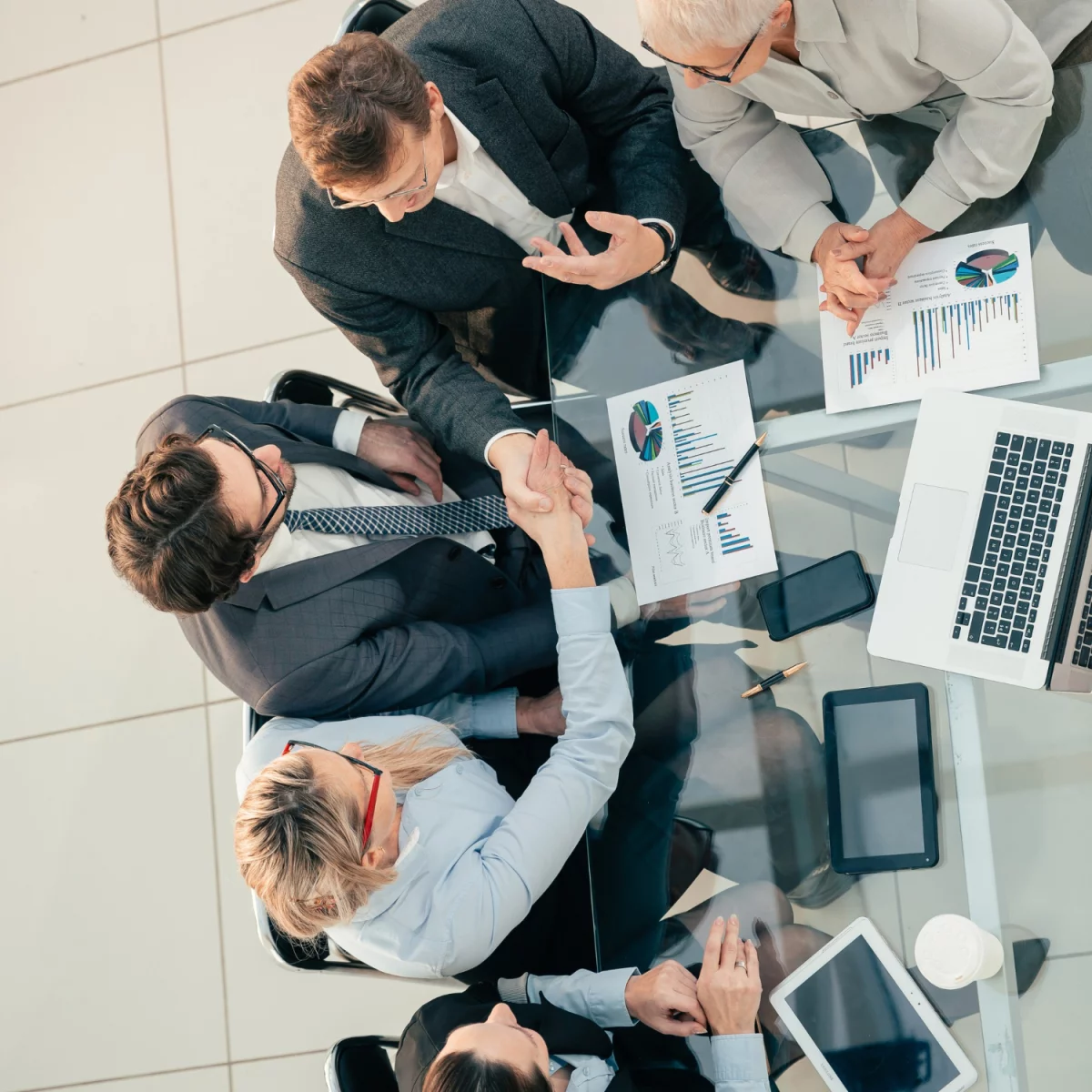 Bazy Danych o produktach i opakowaniach oraz o gospodarce Odpadami w Irlandii: Klucz do zrównoważonego rozwoju i odpowiedzialności ekologicznej