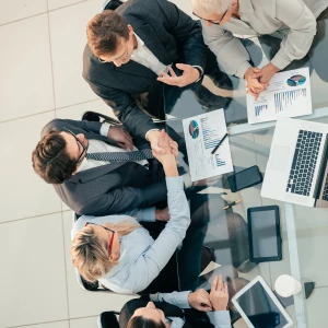 Sport survivalowy i zastosowania linki paracord: niezastąpiony sprzęt dla każdego miłośnika przygód